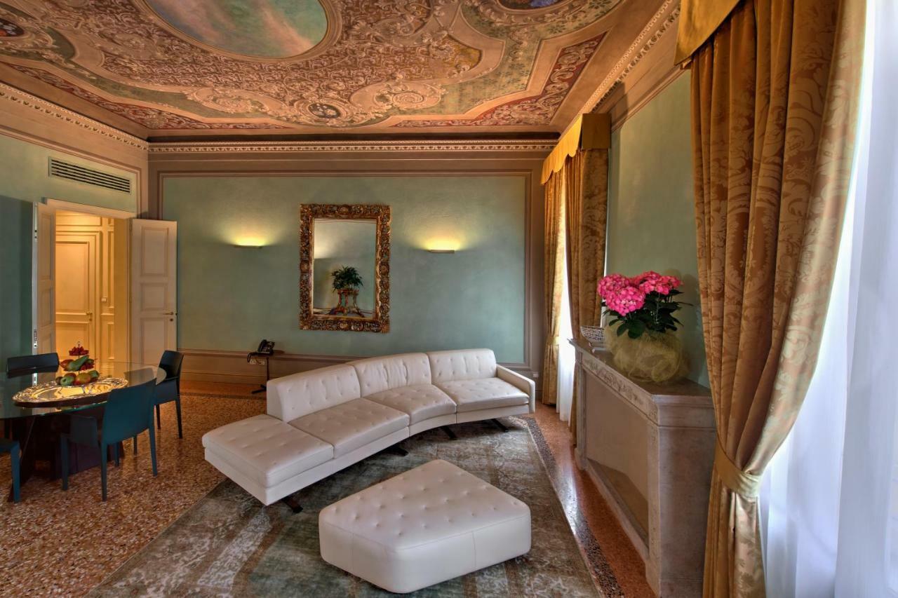 Hotel Rua Frati 48 in San Francesco Modena Buitenkant foto